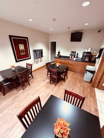 More Photos Of 22500 Rhea County Hwy, Spring City Hotel For Sale