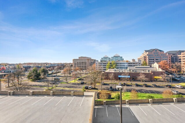 More Photos Of 1950 Old Gallows Rd, Vienna Office For Lease