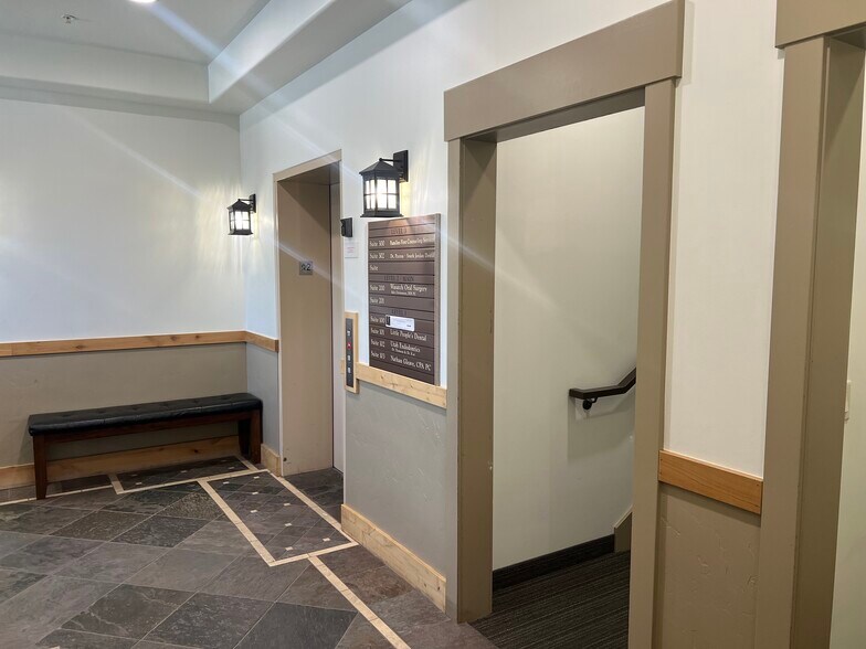 More Photos Of 1268 W South Jordan Pky, South Jordan Medical For Lease