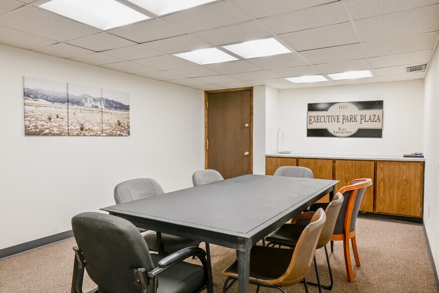 More Photos Of 1111 E Lincolnway, Cheyenne Loft Creative Space For Lease