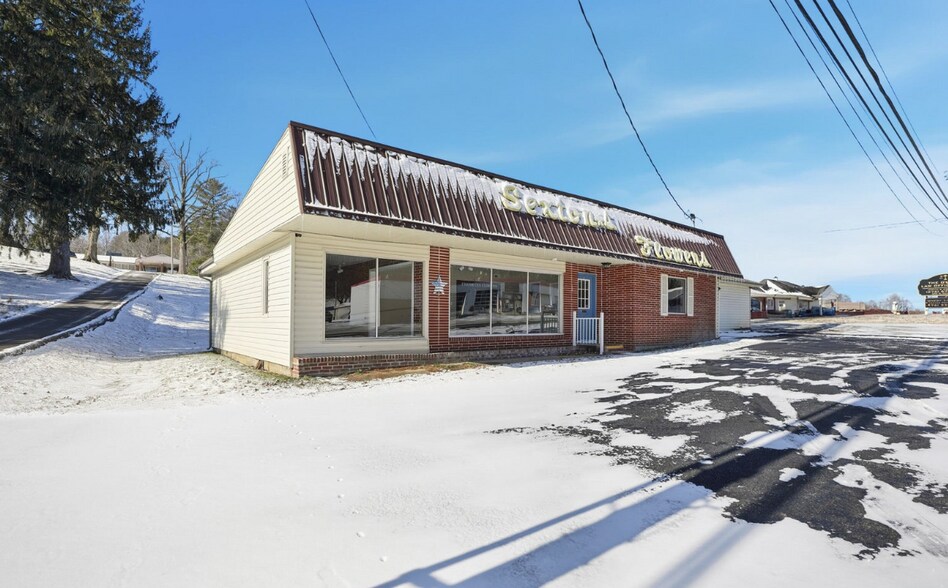 More Photos Of 528 W Main St, Wise Storefront For Sale