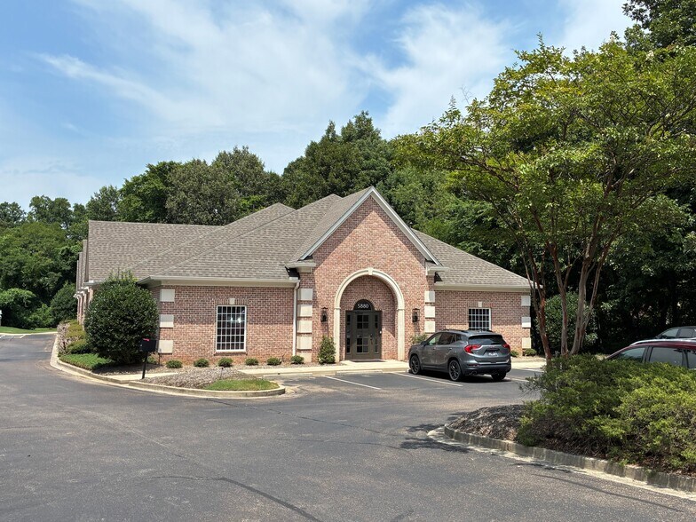More Photos Of 5880 Ridge Bend Rd, Memphis Office For Sale