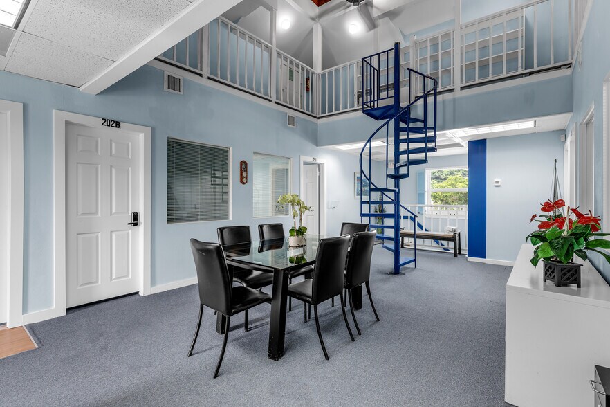 More Photos Of 91760 Overseas Hwy, Tavernier Office For Sale