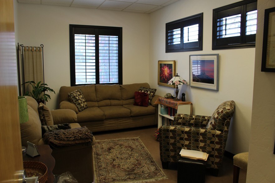 More Photos Of 3038 E Fort Lowell Rd, Tucson Medical For Sale