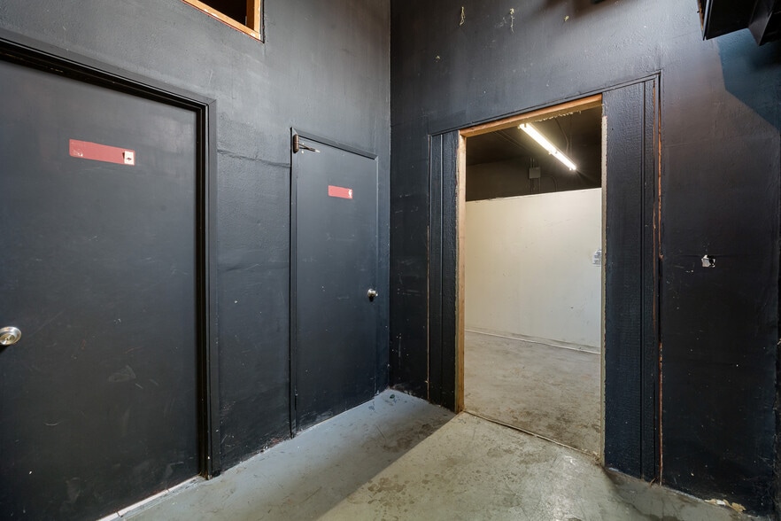 More Photos Of 4318-4330 Melrose Ave, Los Angeles Storefront For Lease