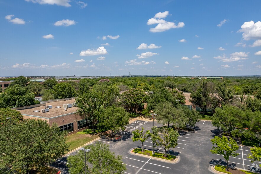 More Photos Of 13640 Briarwick Dr, Austin Unknown For Lease