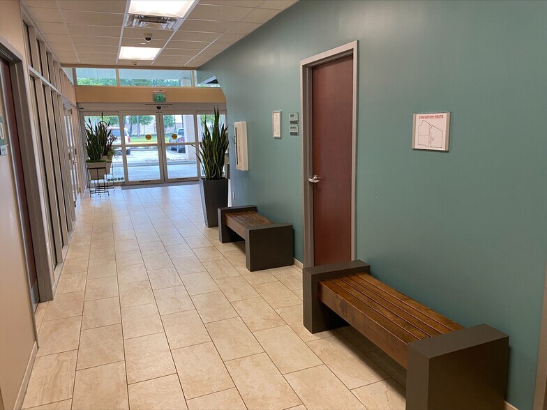 More Photos Of 17903 W Lake Houston Pky, Humble Medical For Lease