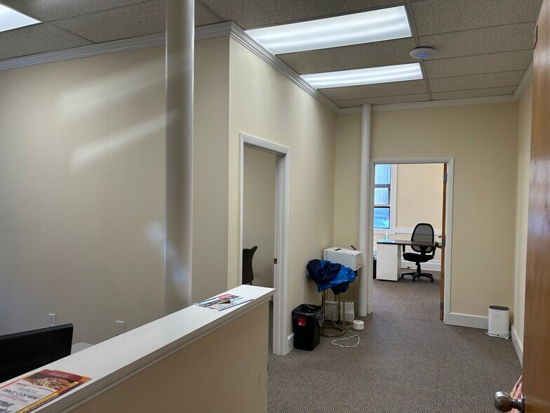 More Photos Of 35 Harvard St, Worcester Office For Lease
