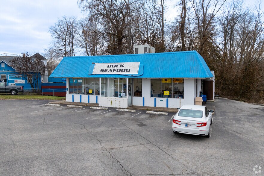 More Photos Of 1125 State St, New Albany Fast Food For Sale
