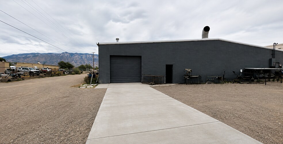More Photos Of 335 Academy Dr, Corrales Office For Lease
