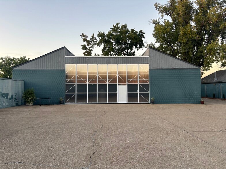 More Photos Of 326 E Bloom St, Louisville Warehouse For Sale