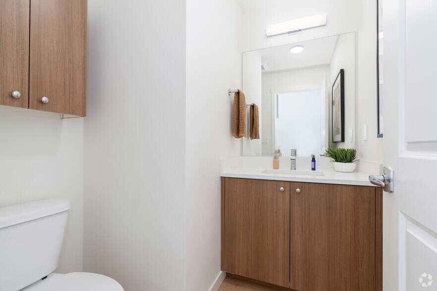 More Photos Of 3405 SE Reed Dr, Hillsboro Apartments For Lease