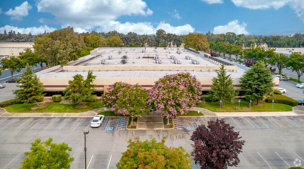 More Photos Of 675 Sycamore Dr, Milpitas Research And Development For Lease