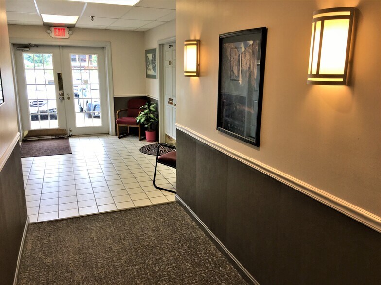 More Photos Of 7310 Grove Rd, Frederick Office For Lease