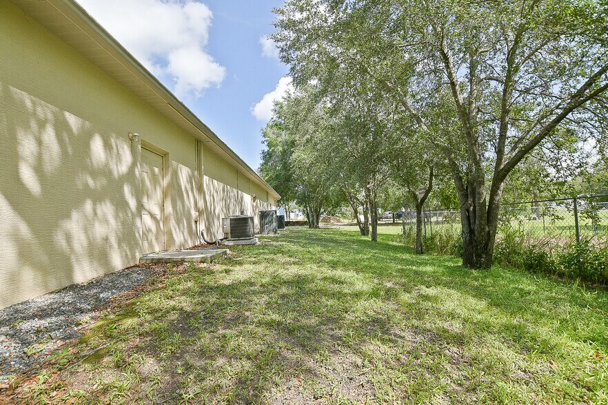 More Photos Of 15151 S US Highway 441, Summerfield Medical For Sale