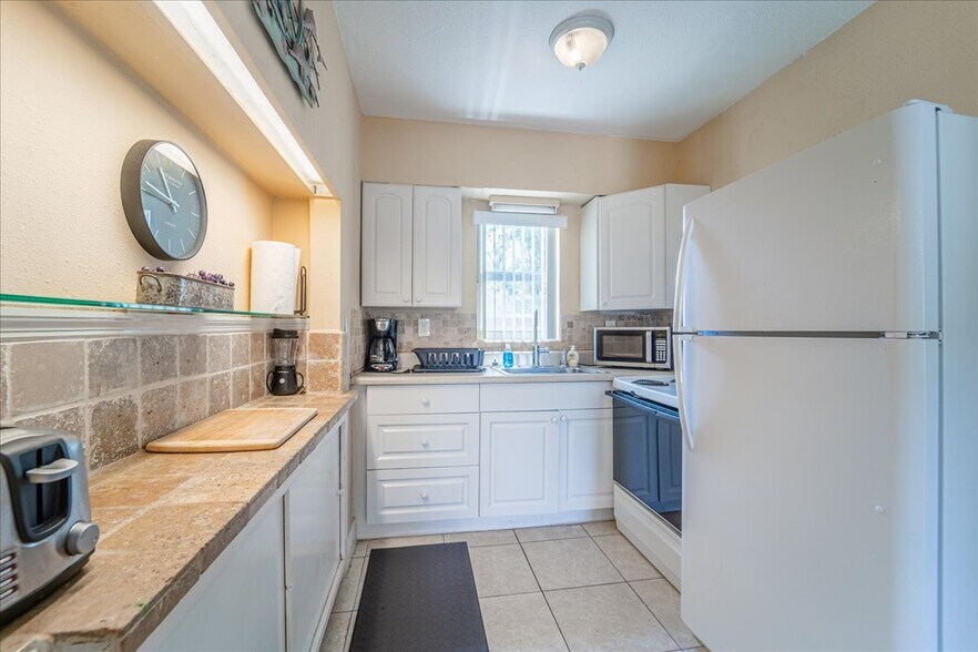 More Photos Of 216 NE 18th Ave, Pompano Beach Apartments For Sale