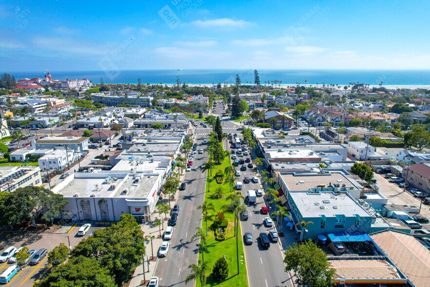 More Photos Of 936 Orange Ave, Coronado Freestanding For Sale