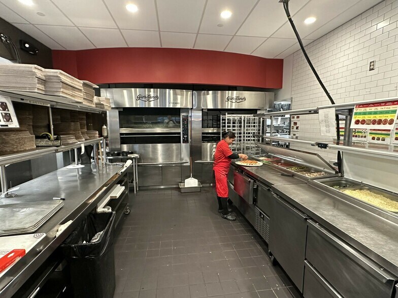 More Photos Of 10180 Diebold Rd, Fort Wayne Restaurant For Sale