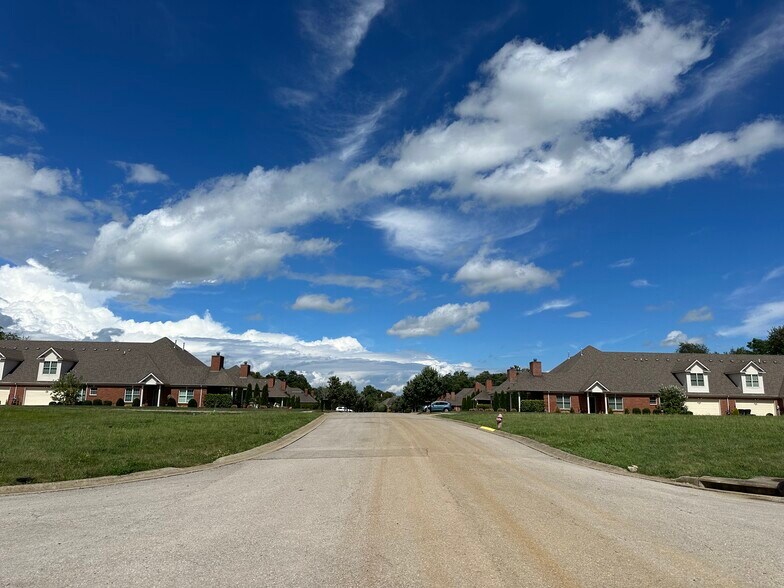 More Photos Of Sugartree Ln, Versailles Land For Sale