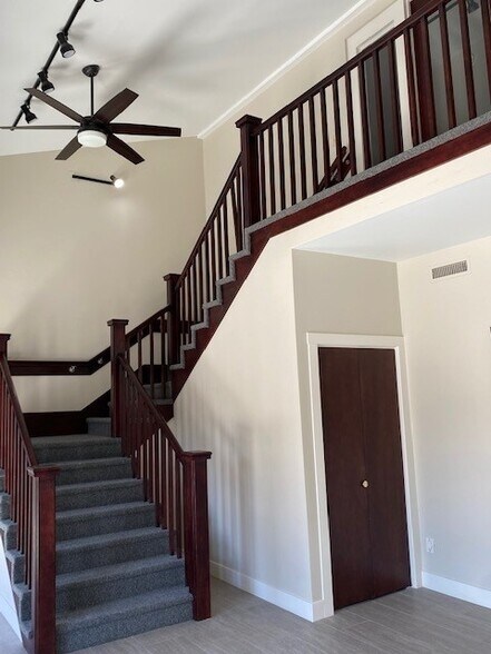 More Photos Of 150 Mountain Way Dr, Orem Flex For Sale