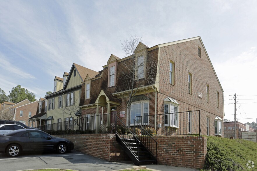 More Photos Of 211 E Six Forks Rd, Raleigh Loft Creative Space For Lease