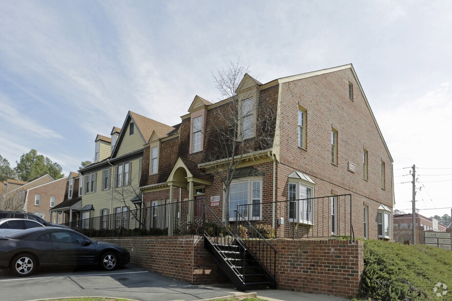 More Photos Of 211 E Six Forks Rd, Raleigh Loft Creative Space For Sale