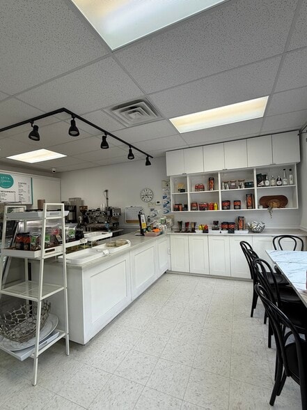 More Photos Of 3 Lewis St, Closter Office For Sale