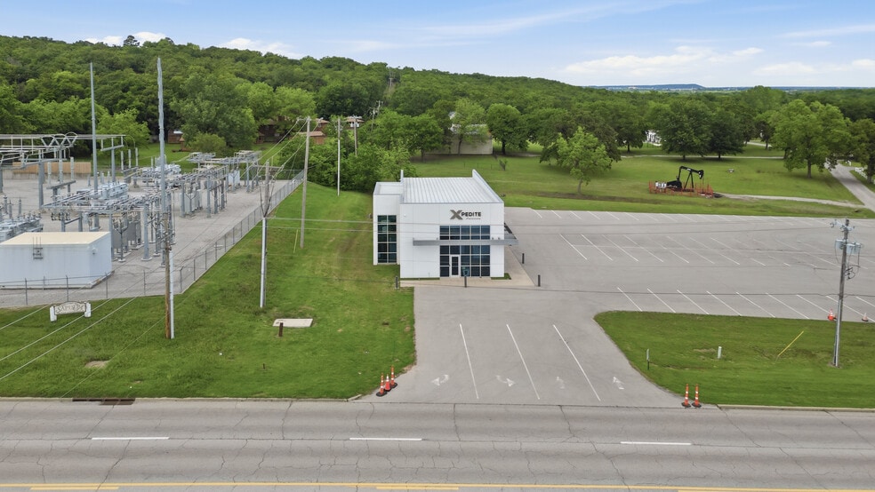 More Photos Of 12080 S 36th Ave W, Sapulpa Office For Sale
