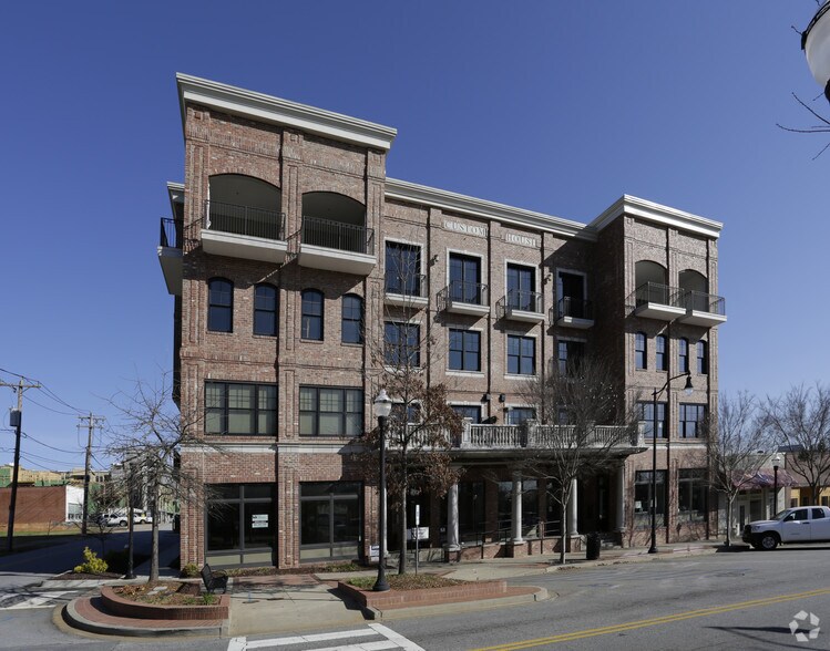 More Photos Of 820 S Main St, Greenville Multifamily For Sale