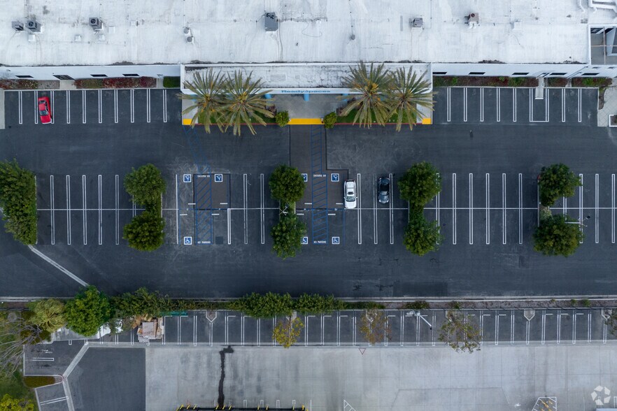 More Photos Of 3731 Warner Ave, Santa Ana Warehouse For Lease