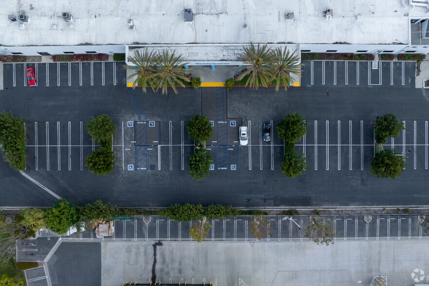 More Photos Of 3731 Warner Ave, Santa Ana Warehouse For Lease
