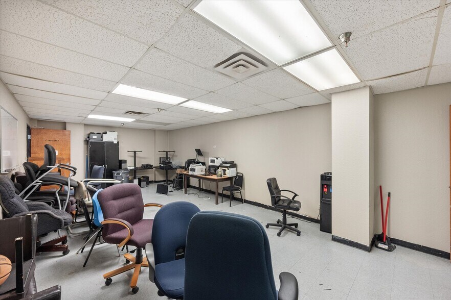 More Photos Of 4109 Mansfield Hwy, Forest Hill Schools For Sale