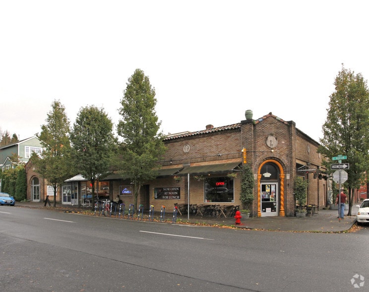 More Photos Of 1400-1416 SE Morrison St, Portland Storefront For Sale
