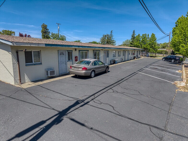 More Photos Of 2815 Lakeshore Blvd, Lakeport Apartments For Sale