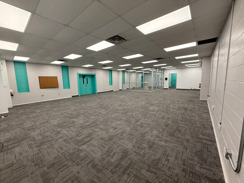 More Photos Of 2960 W Enon Rd, Xenia Flex For Lease