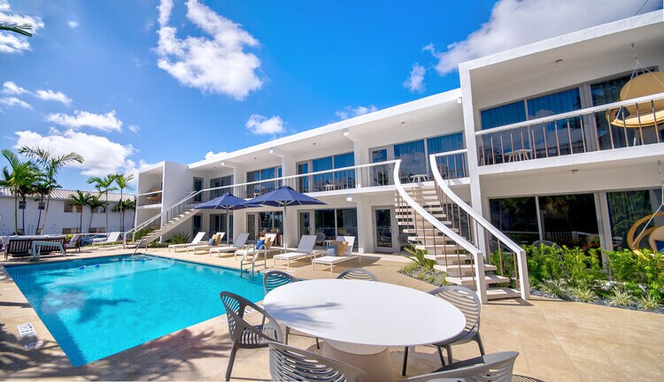 More Photos Of 4433 El Mar Dr, Lauderdale By The Sea Hotel For Sale