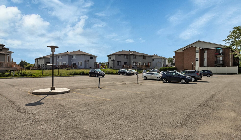 More Photos Of 1 Robert St, Arnprior Apartments For Sale