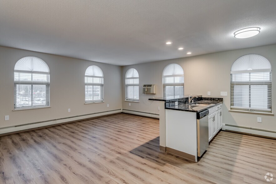 More Photos Of 234 W Main St, Waukesha Apartments For Lease