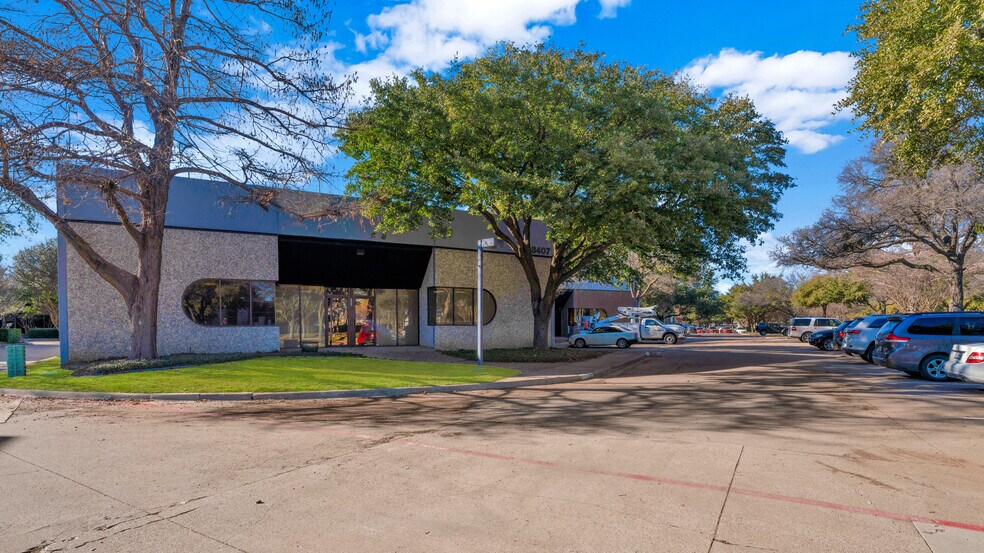 Primary Photo Of 8422-8428 Sterling St, Irving Unknown For Lease