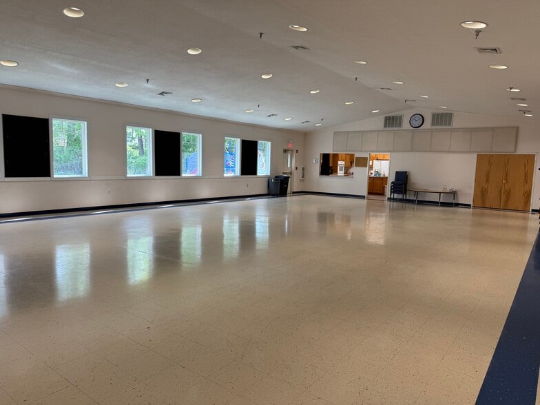 More Photos Of 20850 Langley Rd, Lexington Park Religious Facility For Lease