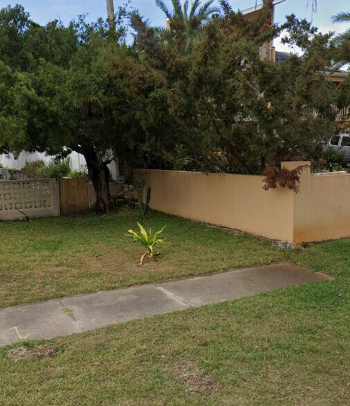 More Photos Of University Boluvard, Daytona Beach Apartments For Sale