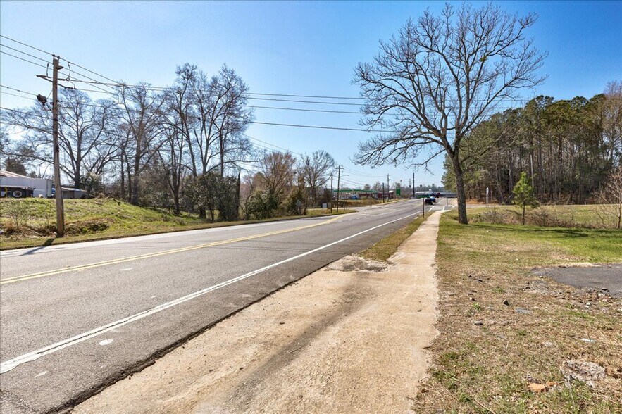 More Photos Of 438 Cabiness Road, Forsyth Storefront Retail Office For Sale
