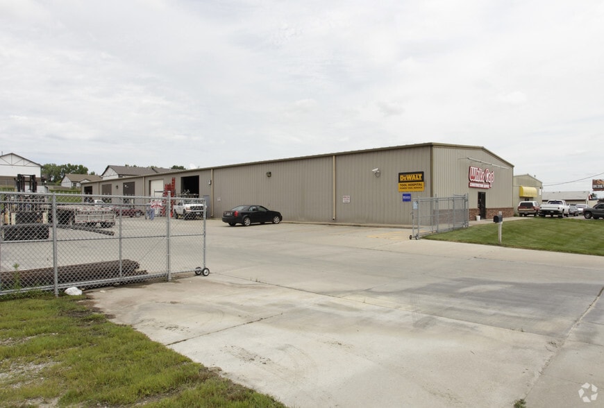 Primary Photo Of 1720 Adams St, Lincoln Warehouse For Lease