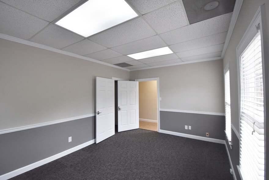 More Photos Of 116 Peachtree Ct, Peachtree City Medical For Lease
