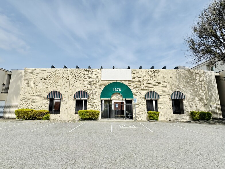 More Photos Of 1376 N 4th St, San Jose Light Distribution For Sale