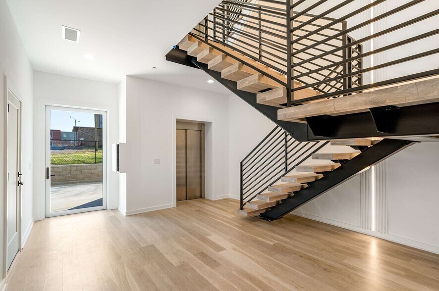 More Photos Of 1017 12th Ave S, Nashville Apartments For Sale