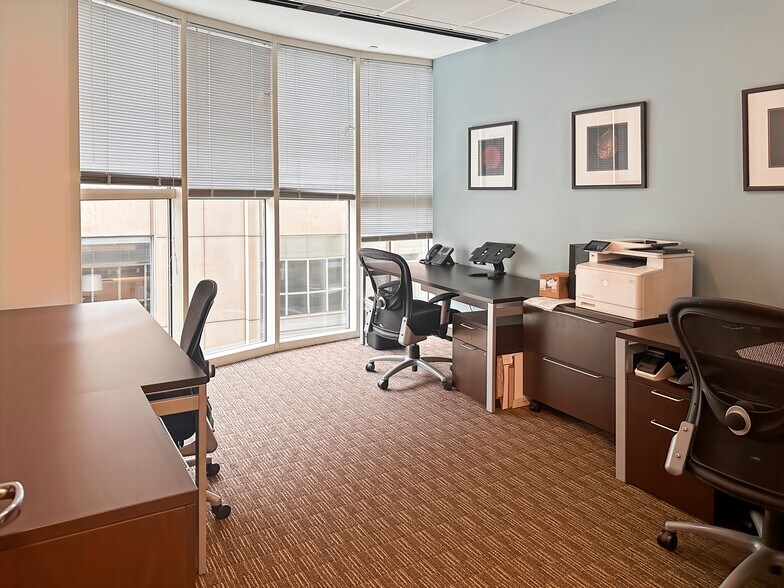 More Photos Of 580 California St, San Francisco Coworking Space