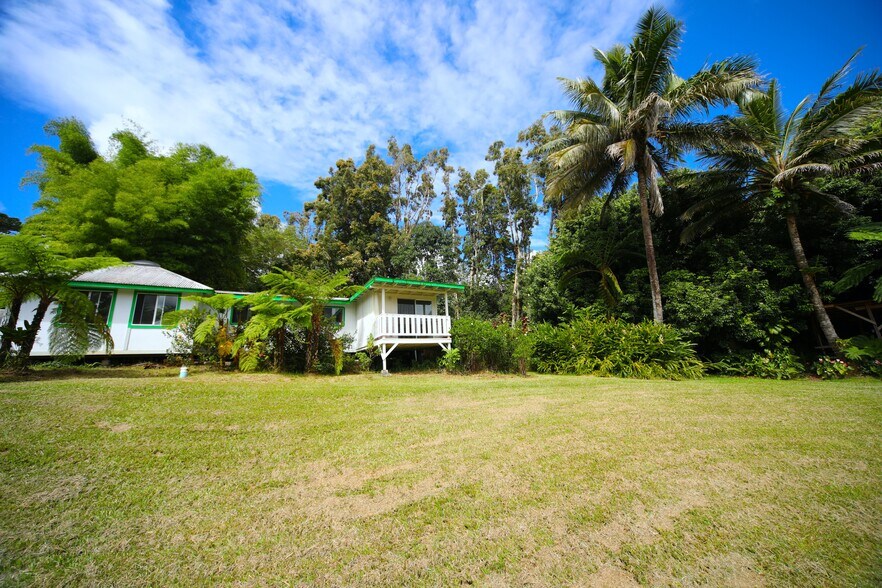 More Photos Of 564 Hoaka Rd, Hilo Specialty For Sale