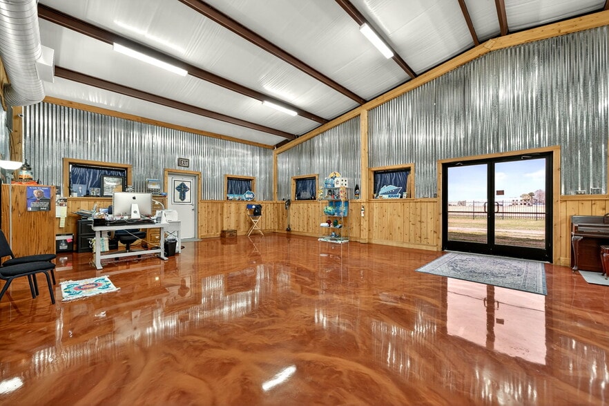 More Photos Of 4626 County Road 2200, Greenville Flex For Sale