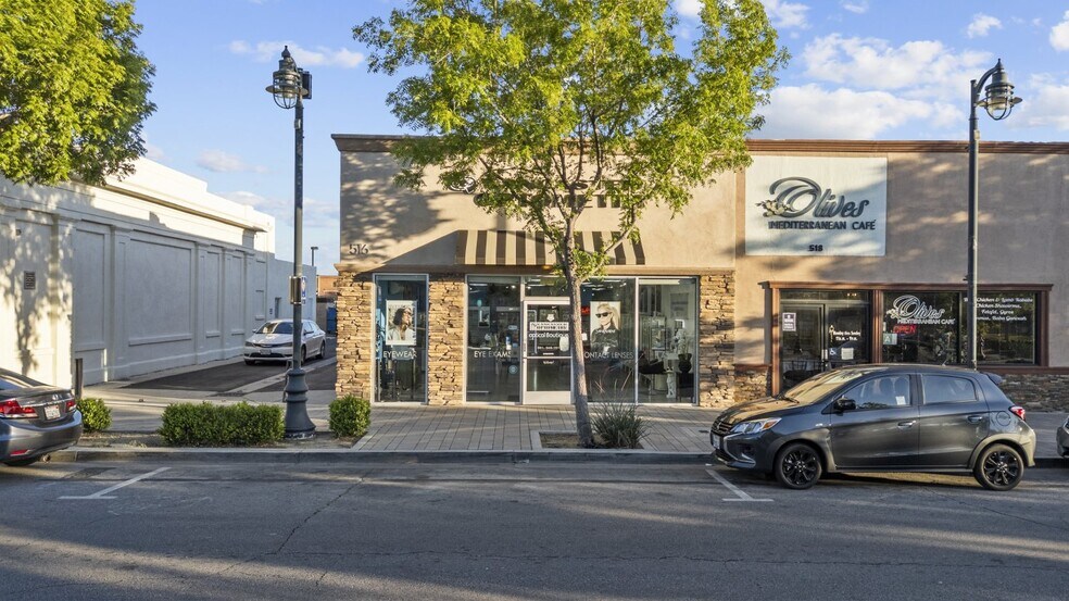 More Photos Of 516 W Lancaster Blvd, Lancaster Freestanding For Lease